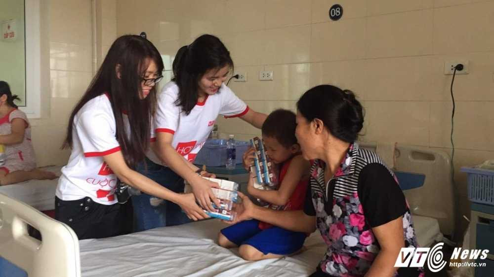 Báo VTC News to chuc tu thien (9)