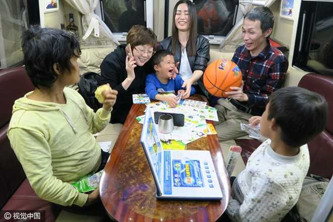 Cau be giong het Jack Ma gap rac roi vi bat ngo noi tieng hinh anh 3