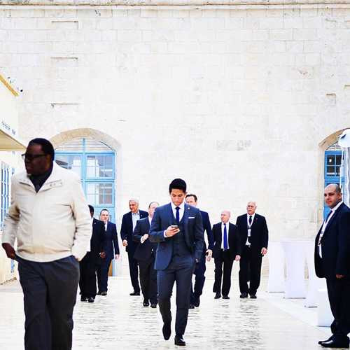 hoang tu dien trai so huu hon 400 nghin ty khien trieu co gai me man hinh anh 5