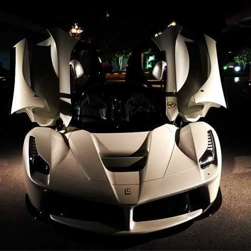 hoang tu dien trai so huu hon 400 nghin ty khien trieu co gai me man hinh anh 15