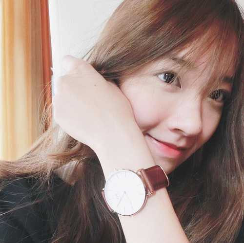 nu sinh truong y giong “nu than han quoc” nhu 2 giot nuoc hinh anh 12