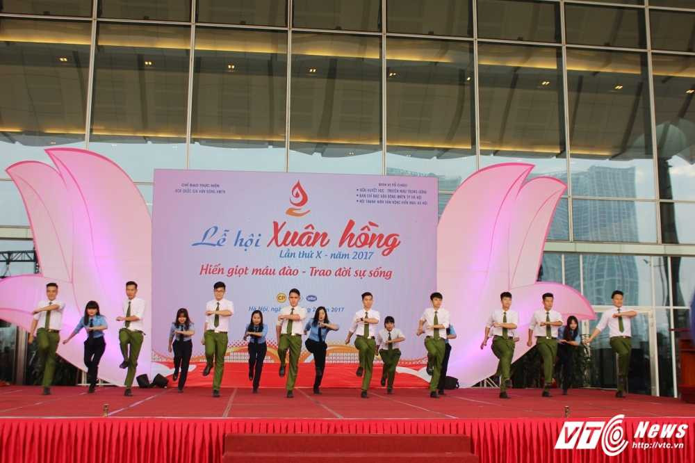 Le-hoi-xuan-hong (22)