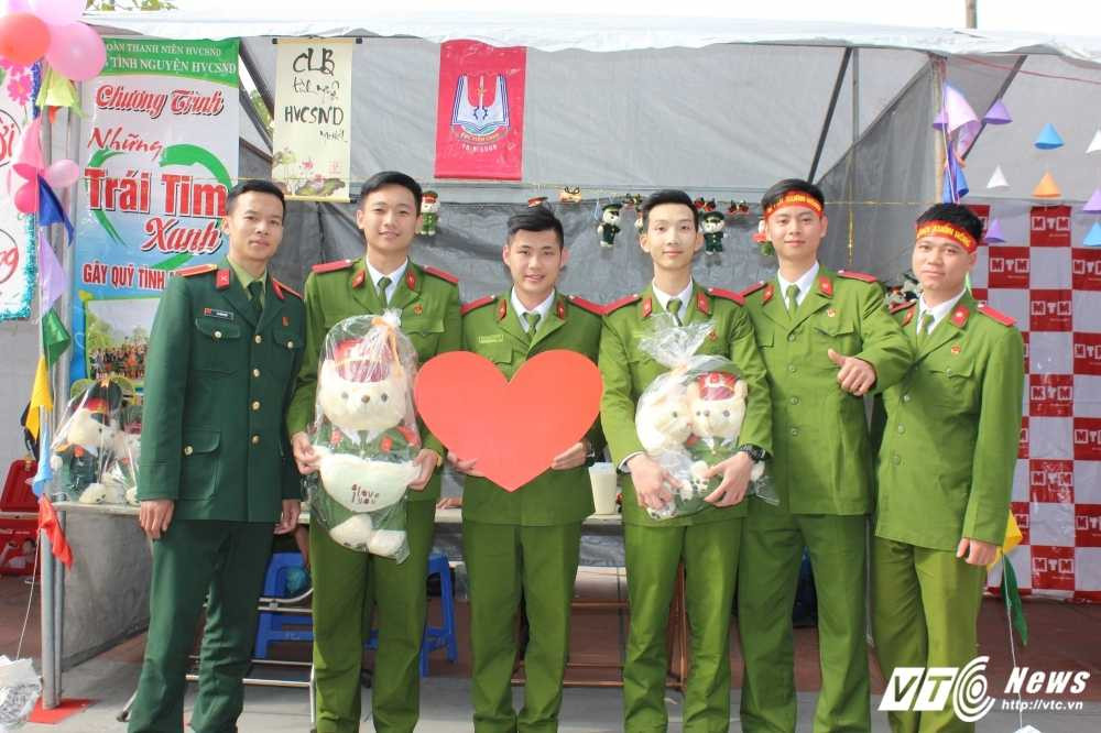 Le-hoi-xuan-hong (29)