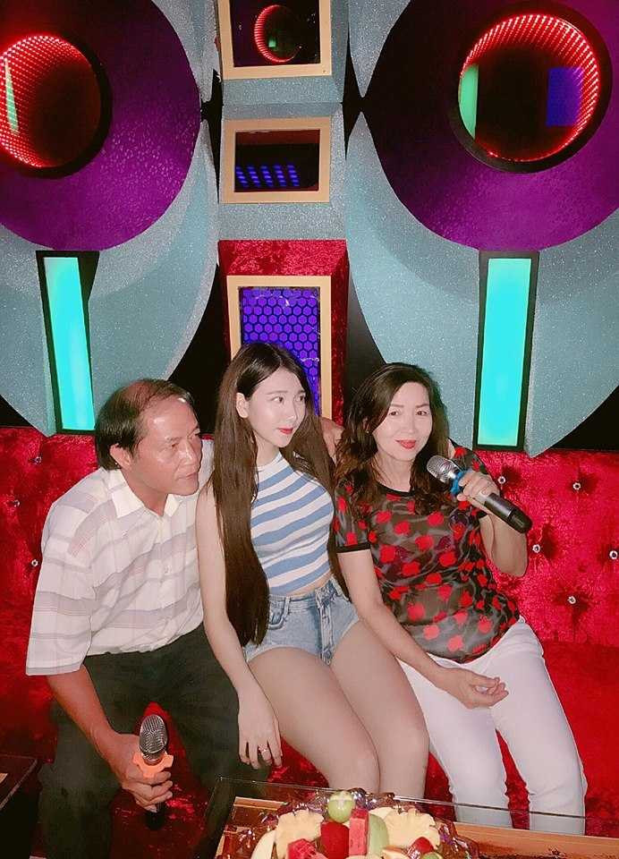 Hồ Ngọc Ý Nhi (Nhi Mèo) 14