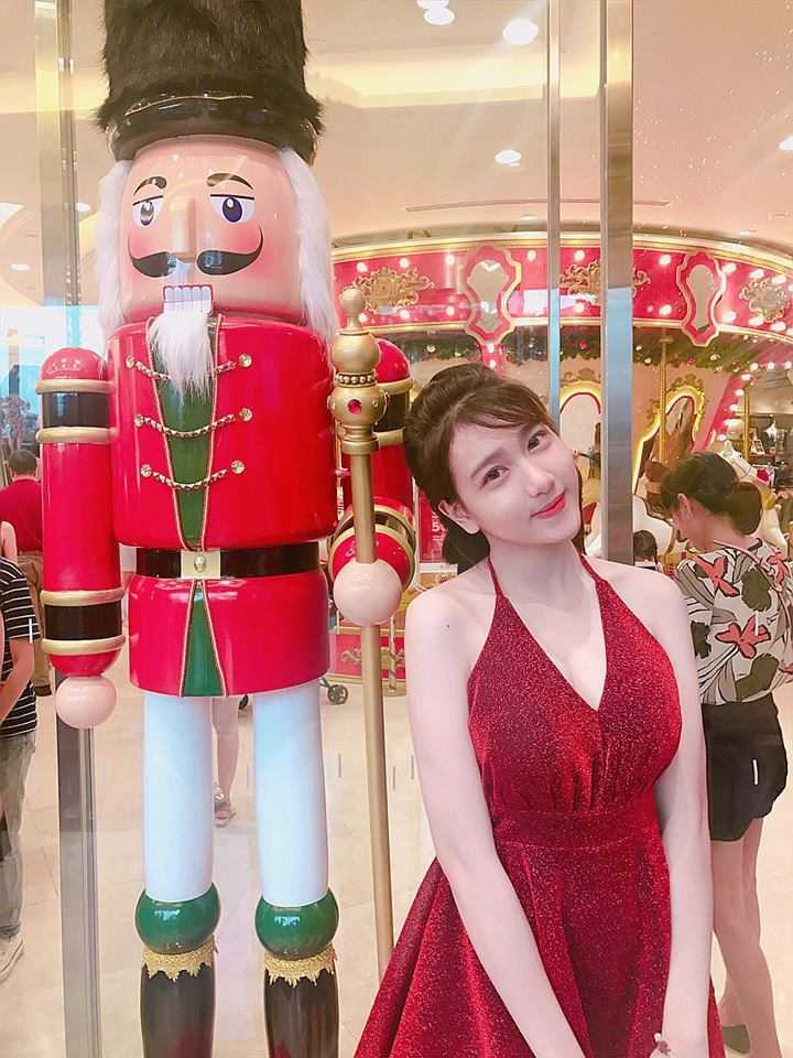 Hồ Ngọc Ý Nhi (Nhi Mèo) 15