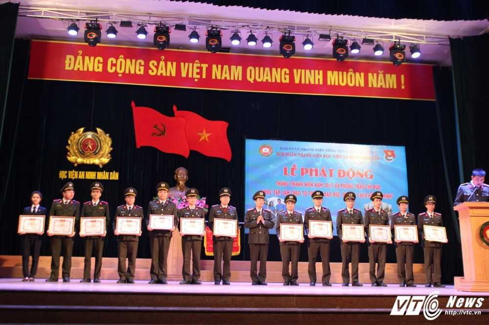 Hoc-vien-an-inh (10)