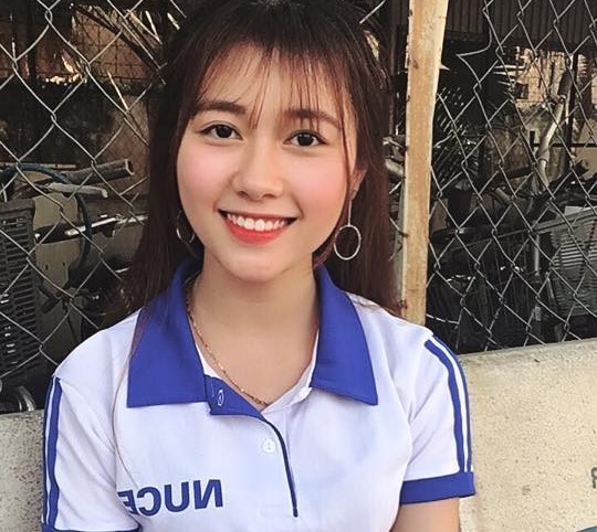 nu-sinh-dai-hoc-xay-dung (1)