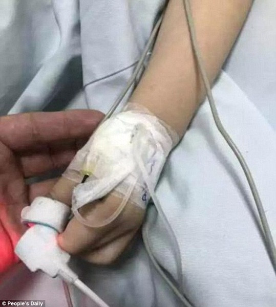 tq: bao mau dau doc tre mau giao vi khong duoc tang luong hinh anh 2