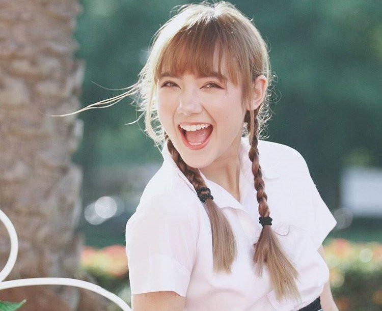 Hot girl Thai Lan cover 'Beo dat may troi' gio ra sao? hinh anh 6