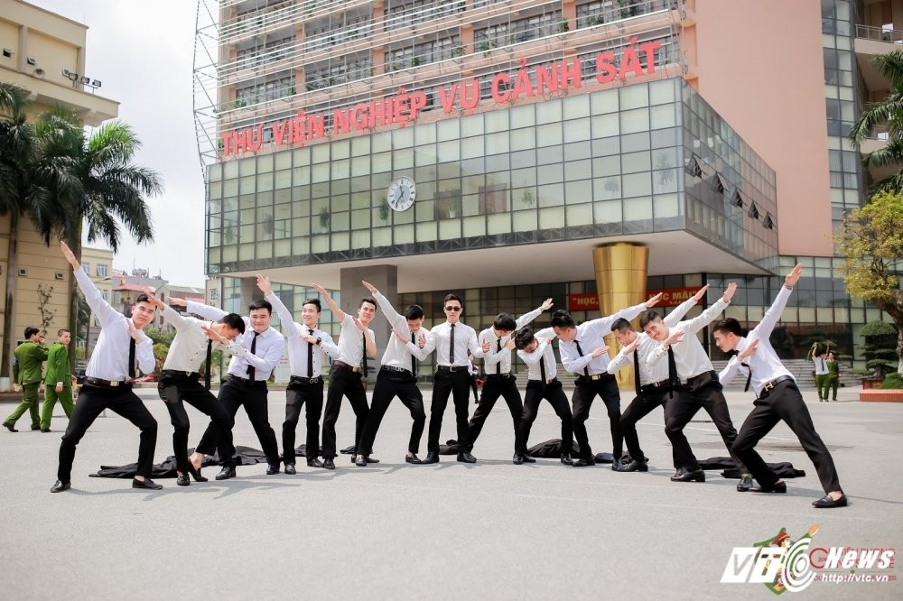 sinh-vien-canh-sat (13)