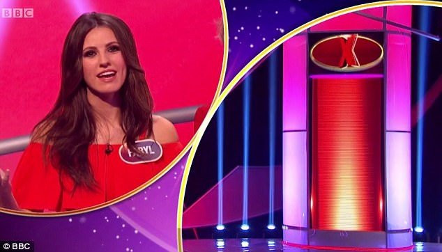 Co gai Anh gay tranh cai vi khong biet ten chong nu hoang hinh anh 6