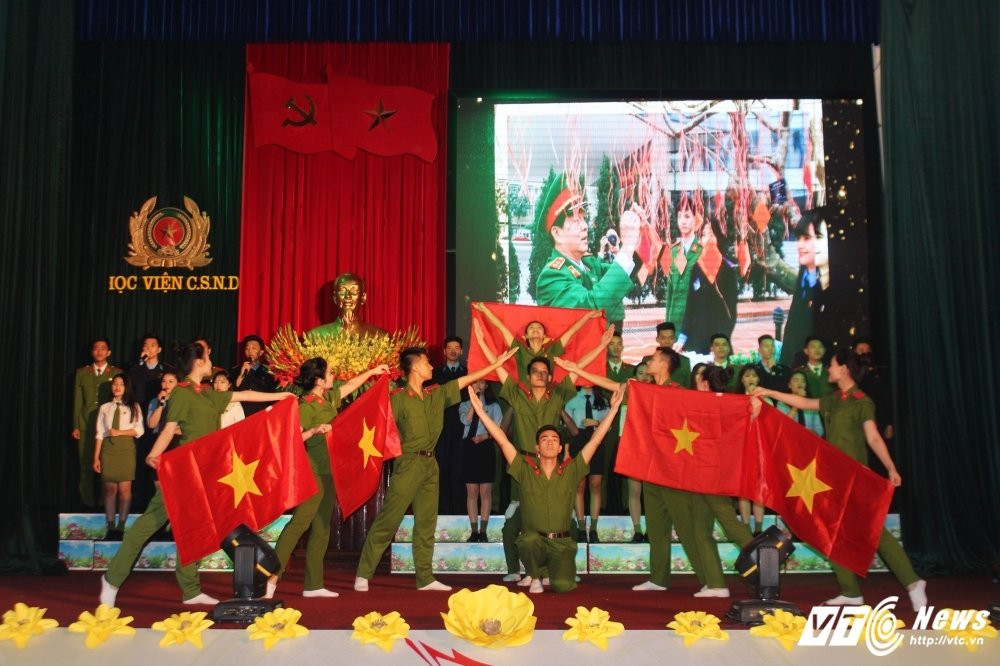 Hinh anh Sinh vien Canh sat hao hung tham gia bau cu Ban chap hanh nhiem ky moi 6