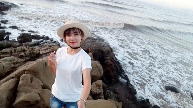 Dan mang tim kiem nu bao ve xinh dep trong buc anh chup len hinh anh 6