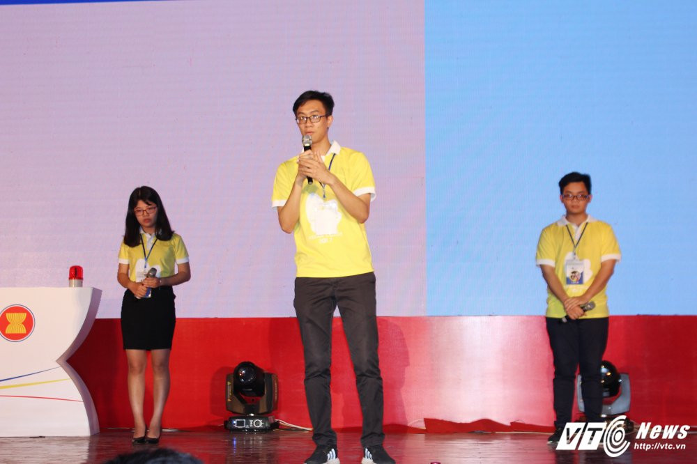 Hinh anh Sinh vien Dai hoc Kiem sat gianh quan quan “Sac mau ASEAN 2017” 3