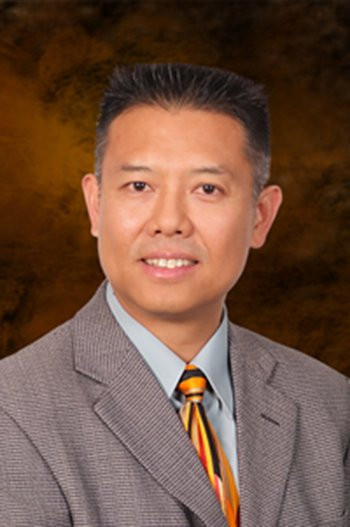 Hinh anh Tu cau be lam ruong den giao su noi tieng o My