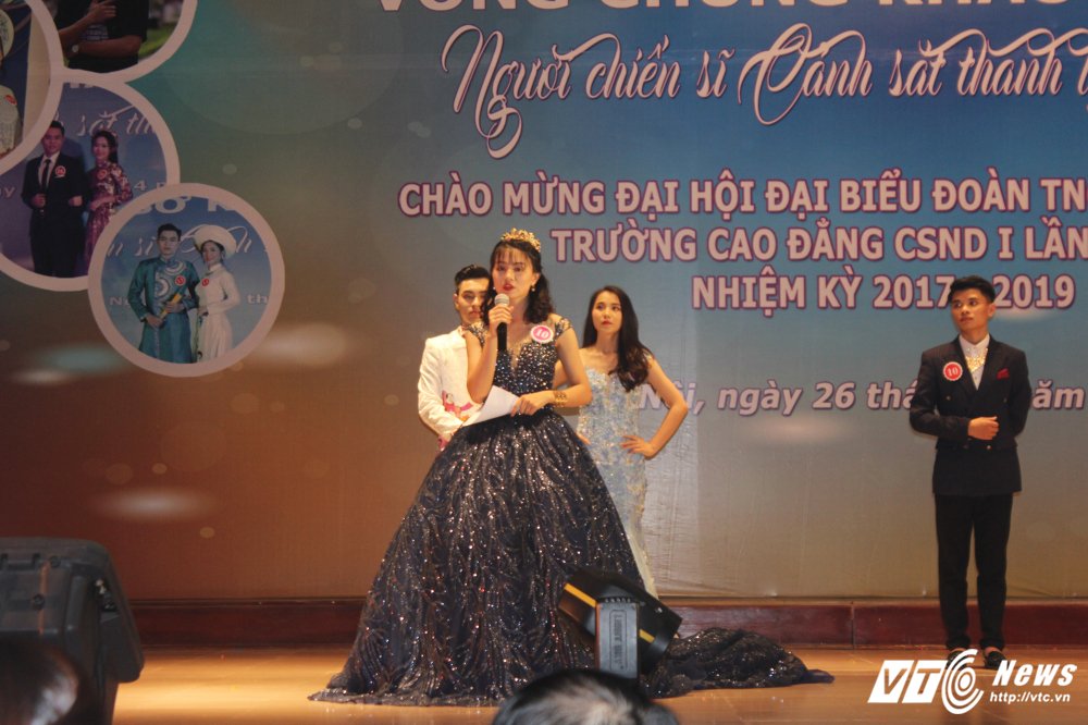 Hinh anh Gap nu sinh dap vo ngoi gianh Hoa khoi Cao dang Canh sat nhan dan I 4