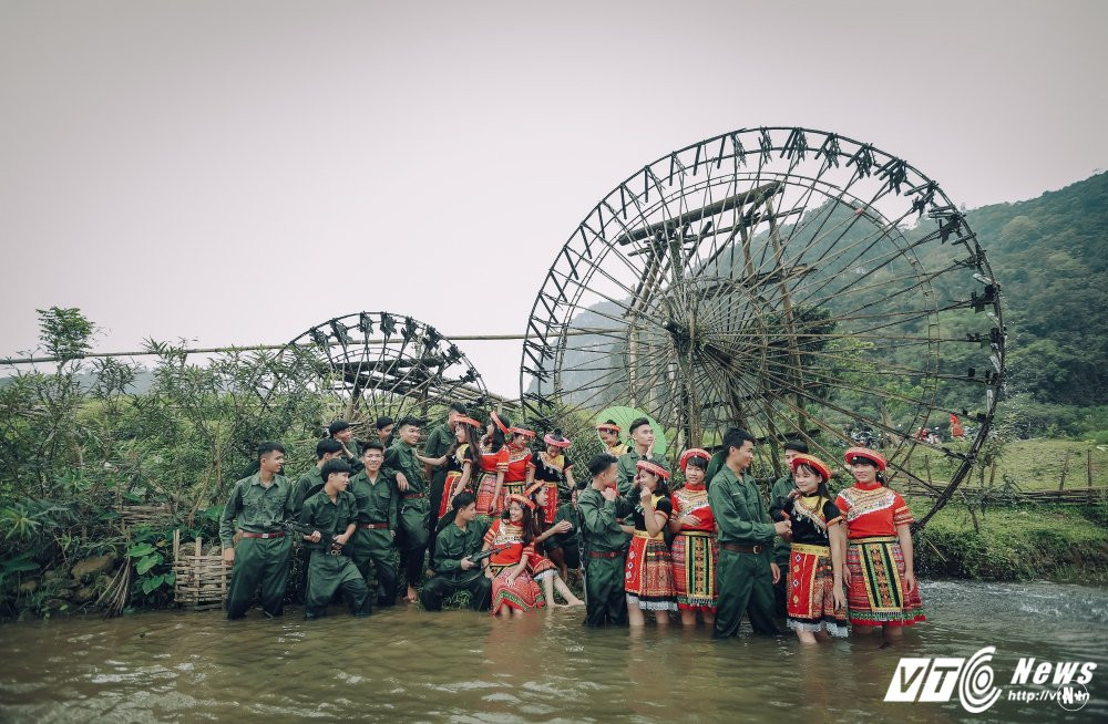 Hinh anh Anh ky yeu dam chat linh cuc chat cua hoc sinh Thanh Hoa 14