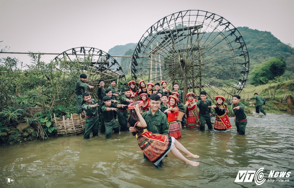 Hinh anh Anh ky yeu dam chat linh cuc chat cua hoc sinh Thanh Hoa 16