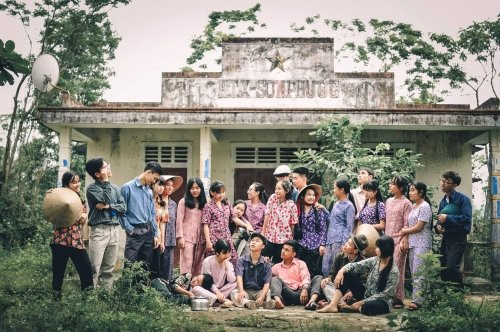 Hinh anh Arnh ky yeu thoi bao cap cua hoc sinh mien nui o Hue gay 'sot' 6