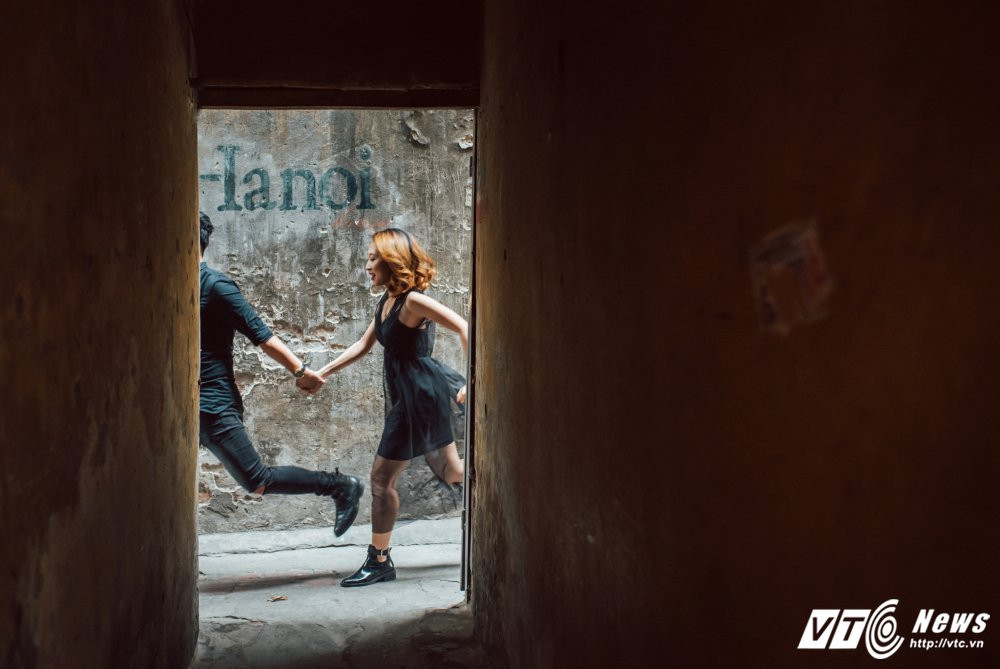 Hinh anh Cap doi tre chup anh cuoi ‘nam tay nhau chay khap 3 mien Bac – Trung – Nam’ 6