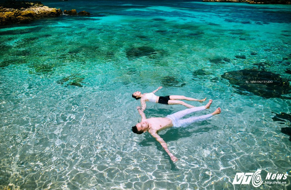 Hinh anh Anh ky yeu lang man cua chang canh sat tre Ha Tinh 19