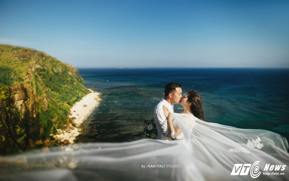 Hinh anh Anh ky yeu lang man cua chang canh sat tre Ha Tinh 20