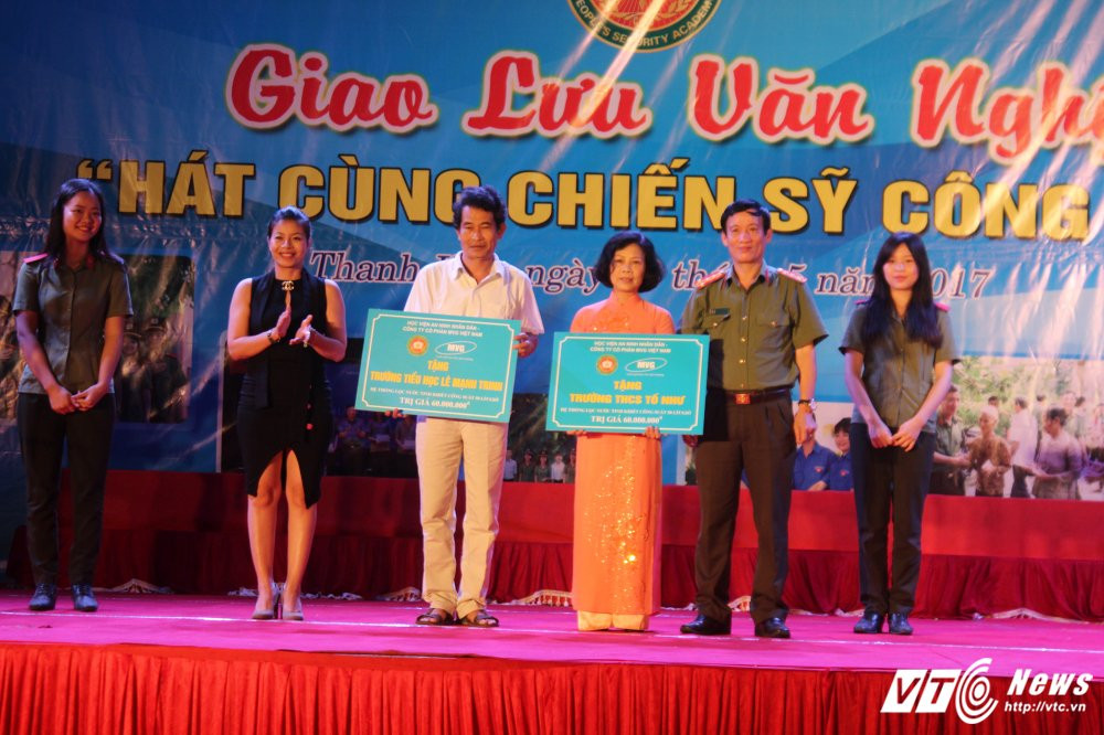 Hinh anh Nghe sy Quang Teo “doi mua” dien kich tai ‘Hat cung chien sy canh sat’ 33