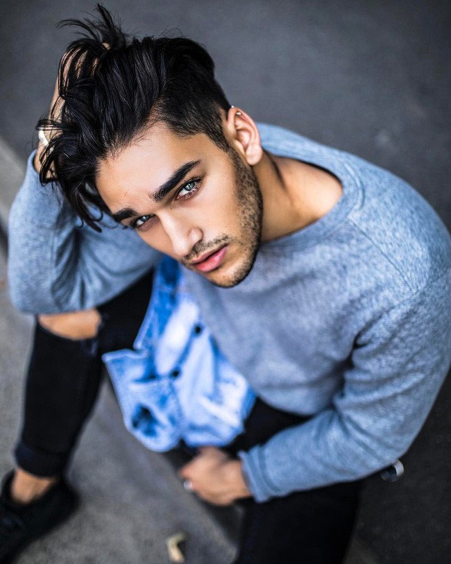 Hot boy 9X co 'doi mat sexy nhat mang xa hoi' hinh anh 6