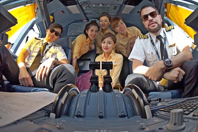 Nu tiep vien hang khong noi tieng tren mang vi xinh nhu hot girl hinh anh 9