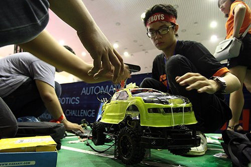 sinh vien che tao xe khong nguoi lai dau tien o viet nam hinh anh 4