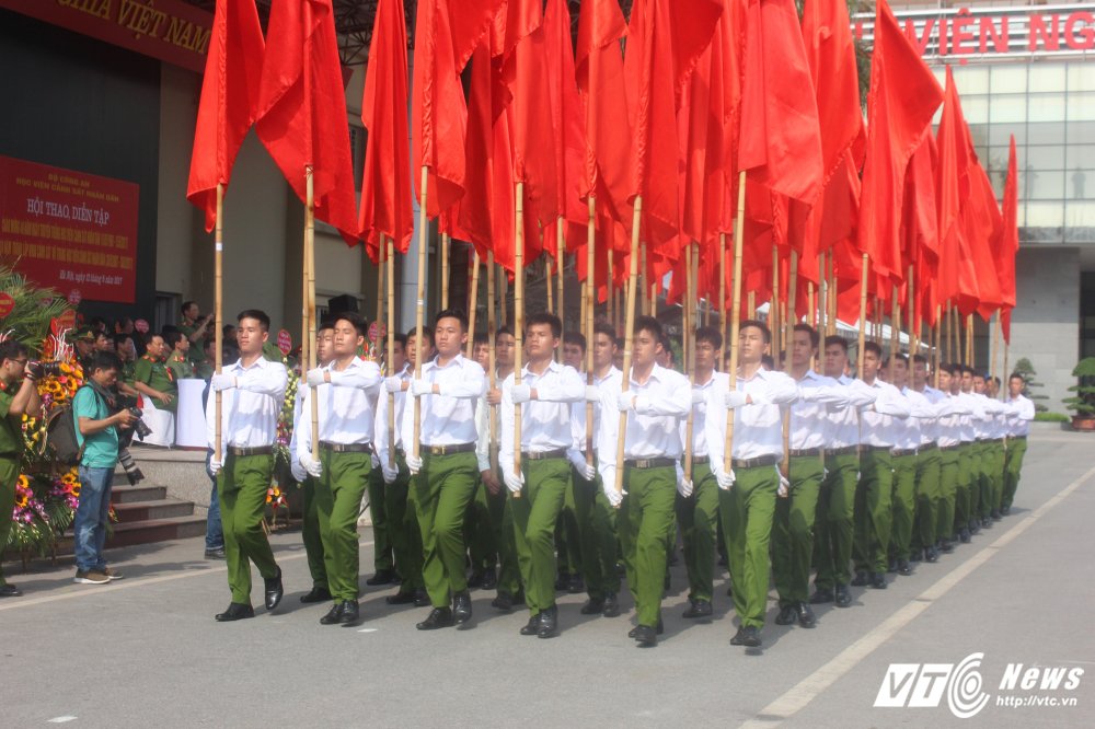 Hinh anh Sinh vien Hoc vien Canh sat bieu dien vo thuat dep mat