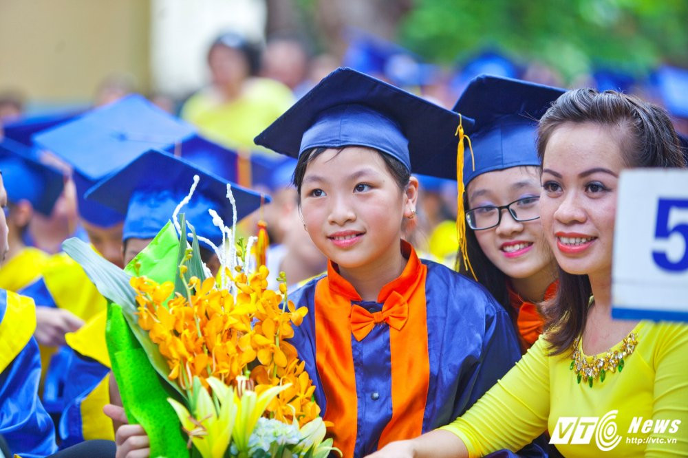 Hinh anh Le be giang ngap tran cam xuc cua hoc sinh Thu do 11