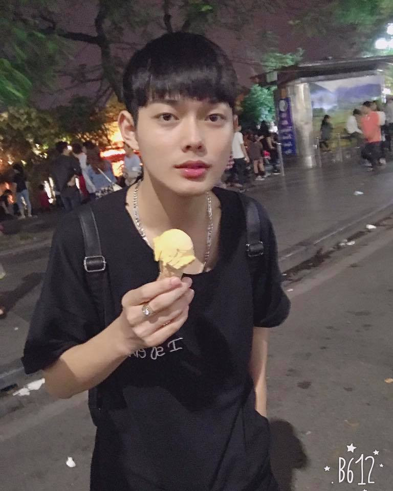 Hinh anh Chan dung hot boy xu Nghe cover ca khuc mung sinh nhat Bac 6