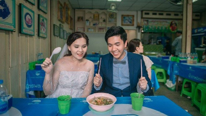 cap doi thai gay sot vi chup anh cuoi voi muon kieu mon an hinh anh 3