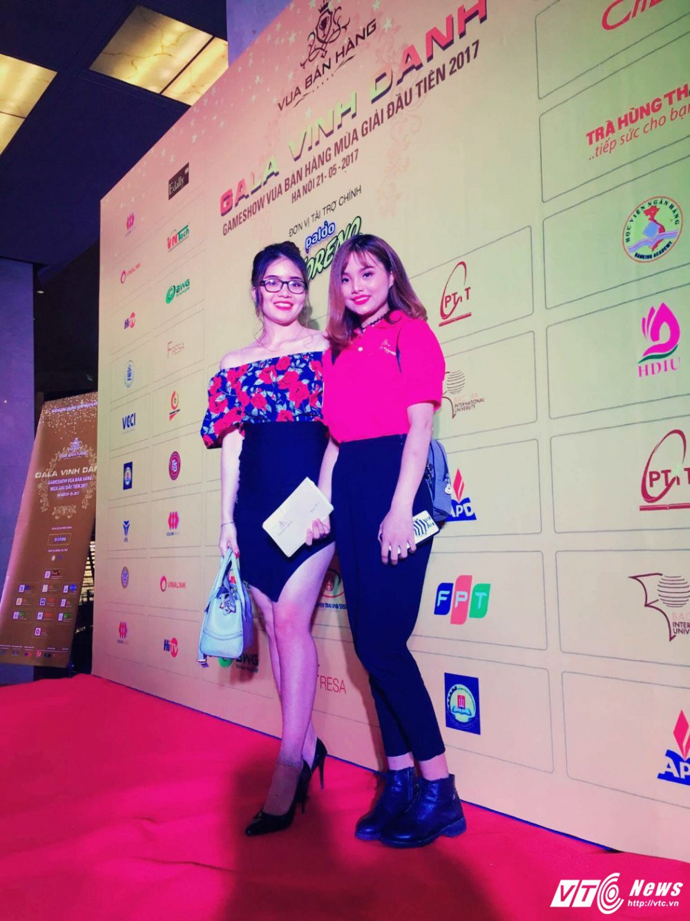 Hinh anh Nu sinh xinh dep gianh giai nhat ‘Vua ban hang 2017’ me thien nguyen 6