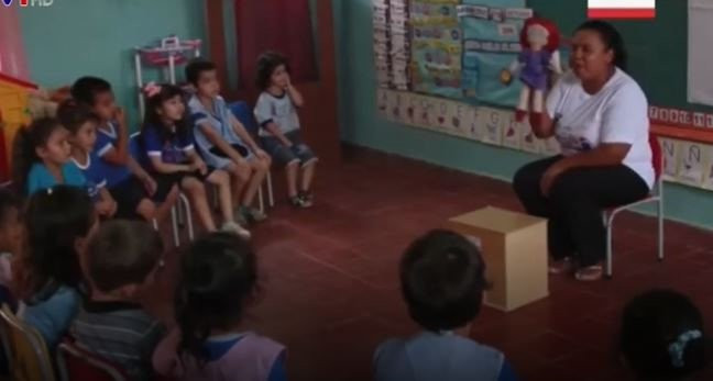 Bup be chong lam dung tinh duc o truong hoc hinh anh 1