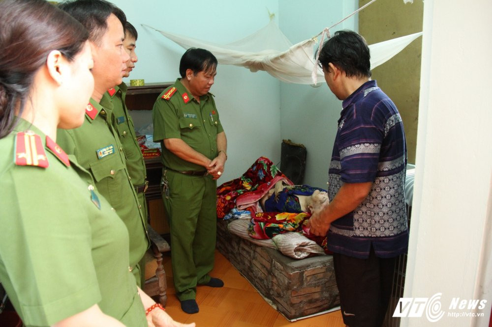 tham-hoi-tang-qua (3) 7