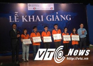 dai hoc dau tien khai giang 3 3