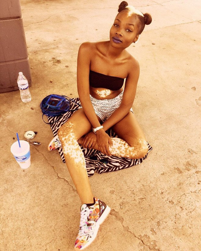 9X doi doi sau lan dau dien bikini truoc dam dong hinh anh 2