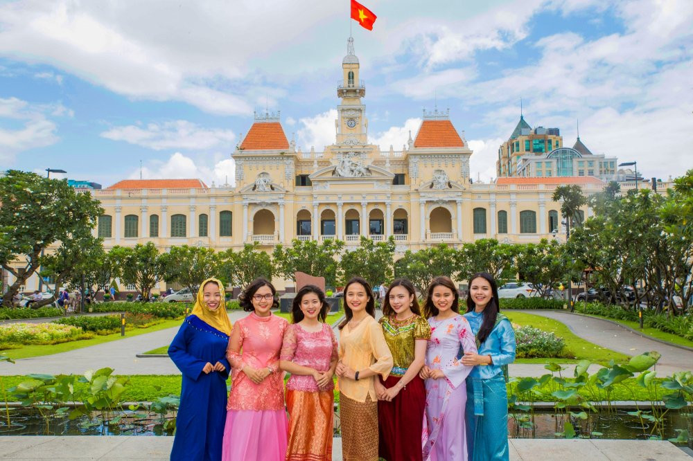 tau thanh nien (8) 22