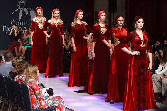 Trọn bộ BST “Sen vàng” tại Couture Fashion Week: Mẫu siêu gầy “thất nghiệp”
