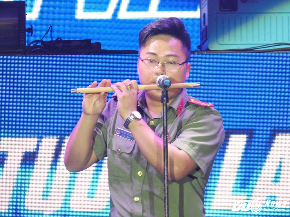 22908404_1447446068703644_1742375868_o