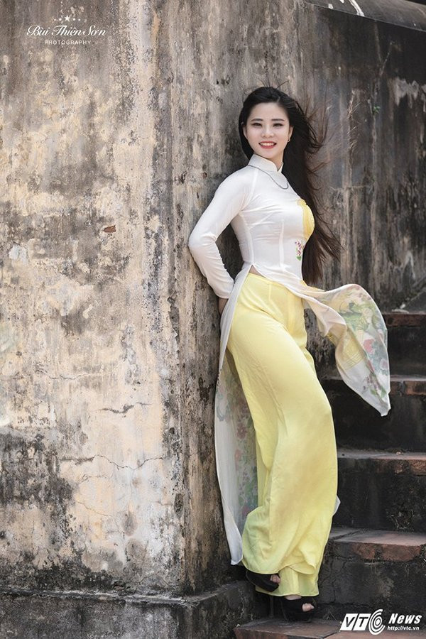 d12i5738-7-0544355 13