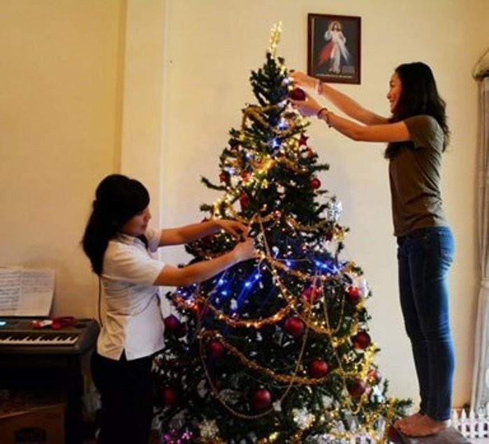 cach-trang-tri-cay-thong-noel-8 9