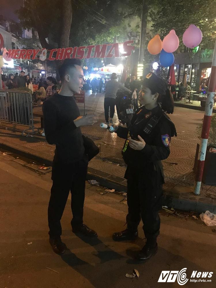 26036511_588359374828471_1708746429_o 8