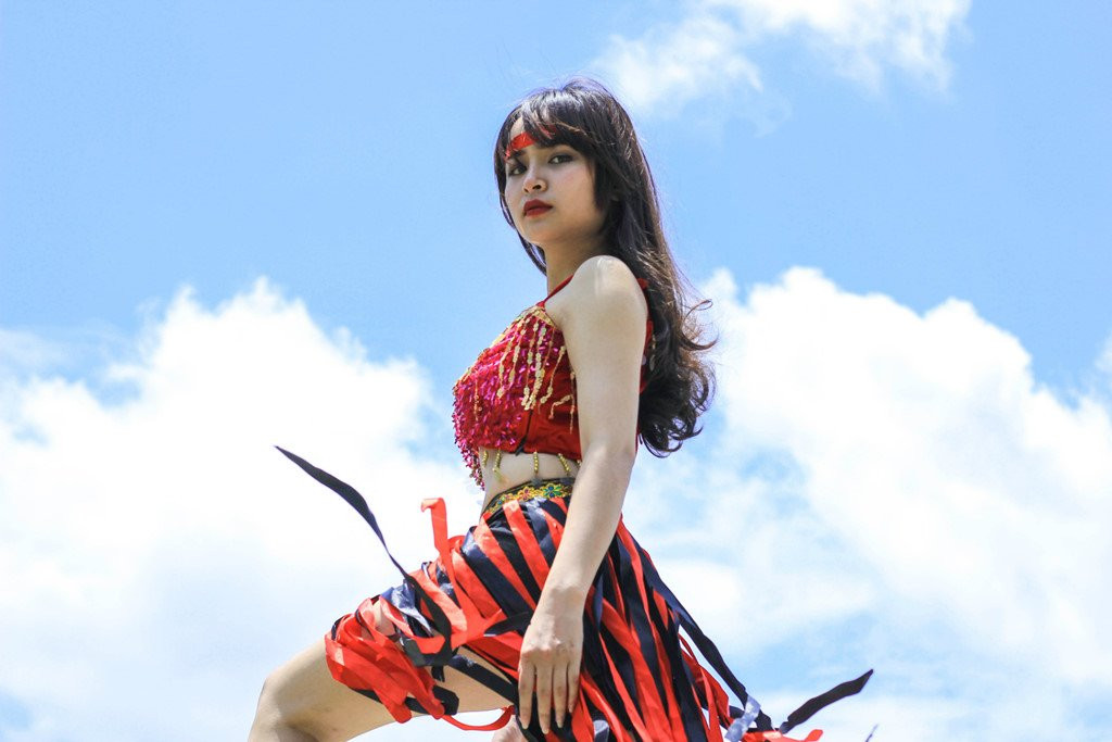 Pho chu nhiem CLB mua xinh dep: 'Nho la fan Kpop nen biet cach cu xu' hinh anh 3