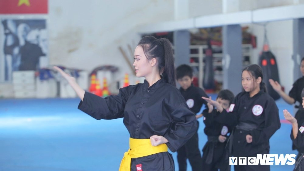 MVI_4245.MOV.01_25_09_23.Still001 3