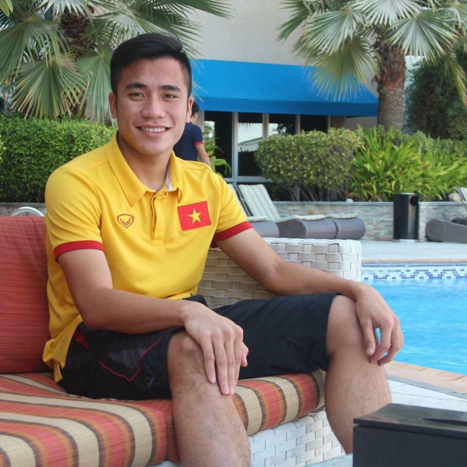 Khong chi Tien Dung, em trai thu mon U23 Viet Nam cung bi truy lung hinh anh 4