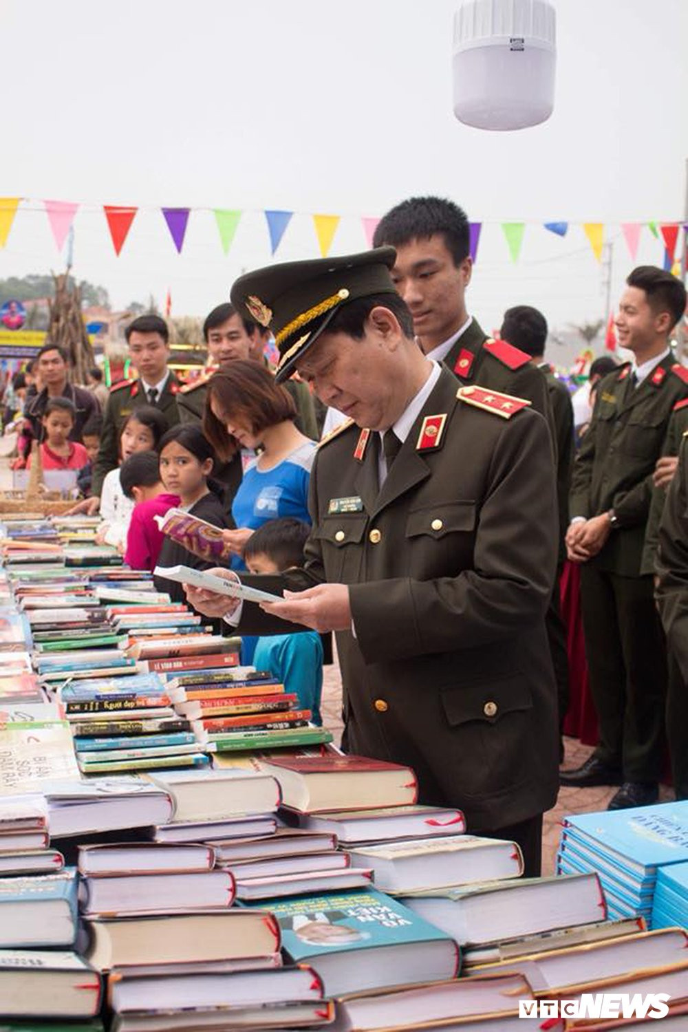 29066732_1647010892059763_1013931745818443776_n 15