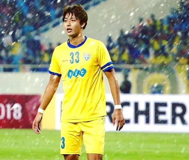 Tan binh Nhat dep trai, cao 1,88 m cua FLC Thanh Hoa 'don tim' fan nu hinh anh 1